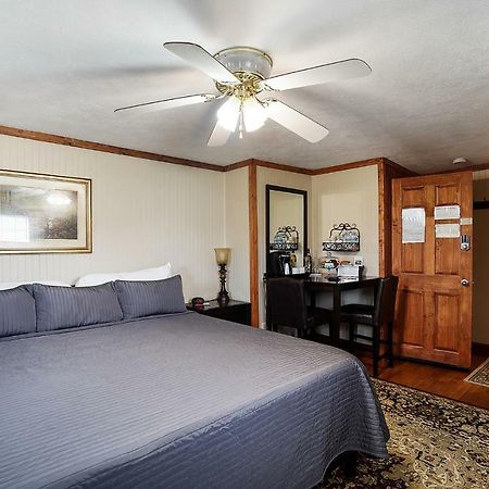 Hocking Hills Inn Лоґан Екстер'єр фото