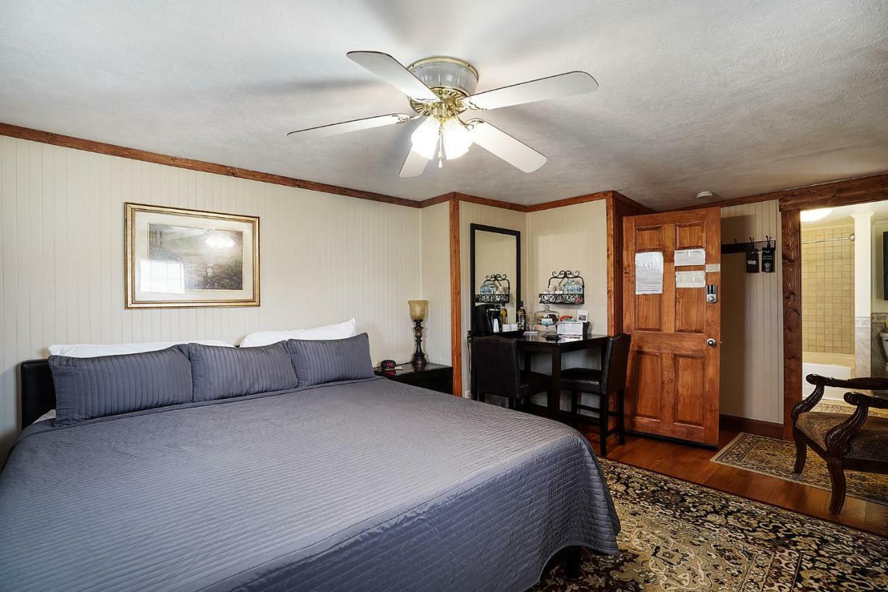 Hocking Hills Inn Лоґан Екстер'єр фото